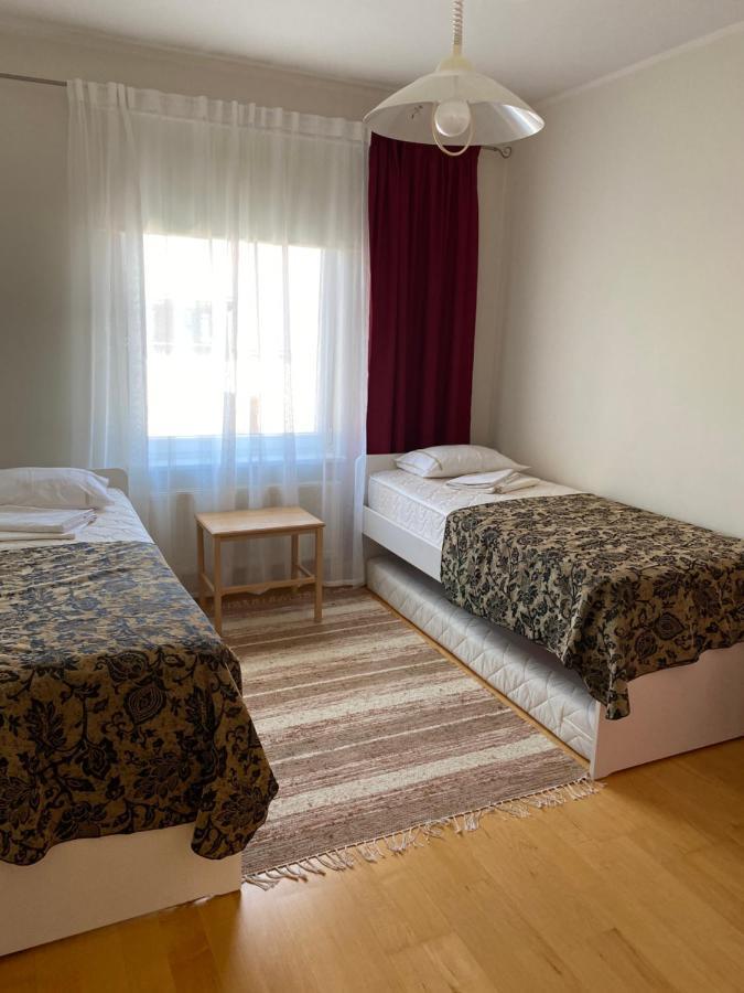 Kuressaare Tallinn Street Apartments Buitenkant foto