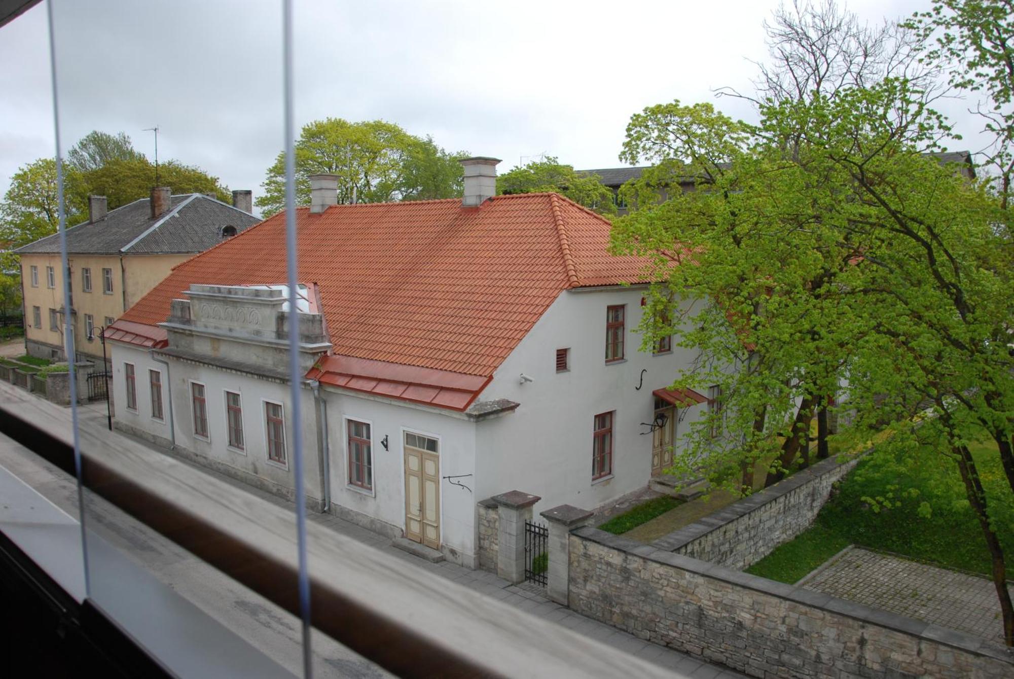 Kuressaare Tallinn Street Apartments Buitenkant foto